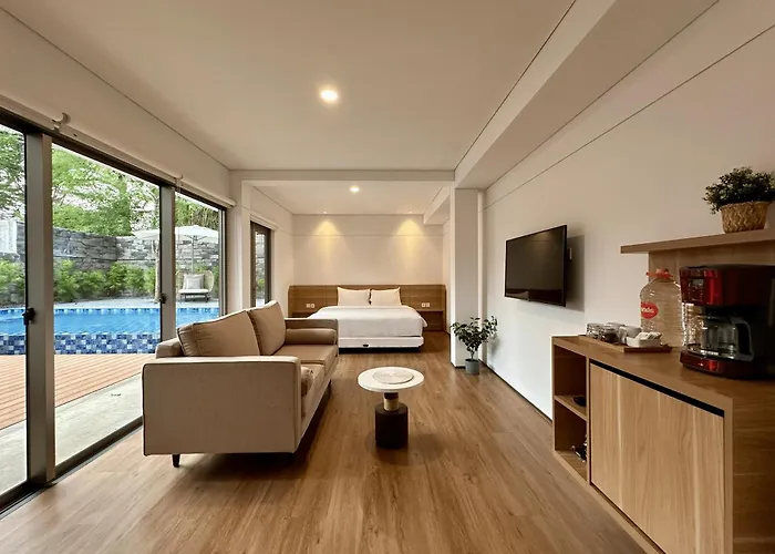 B&B only: Bungalow Homes