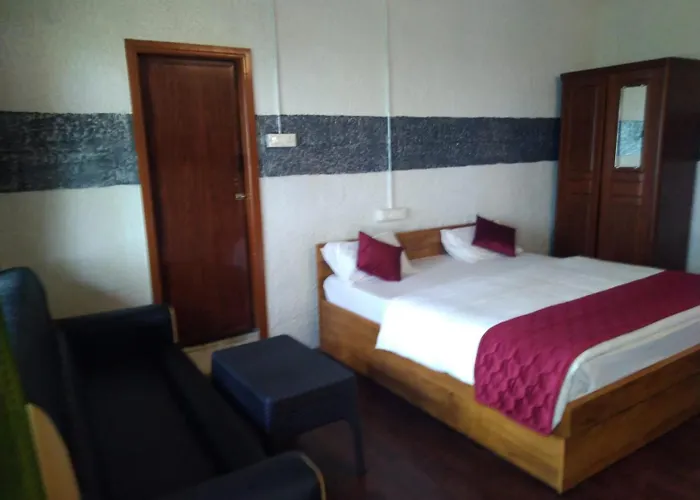 Cholai Resorts & Hotels