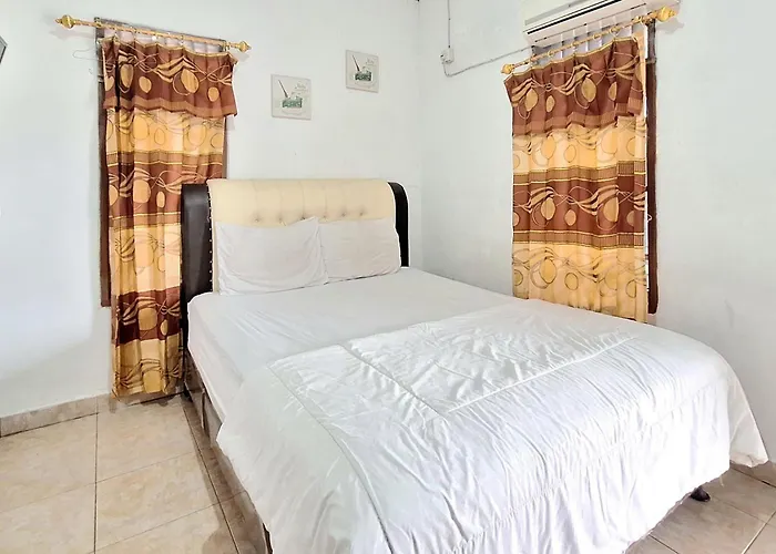 Handira Homestay Syariah Padang Redpartner
