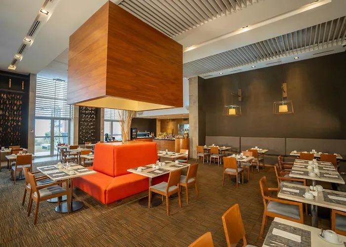 Hotel mit Hund Hilton Garden Inn Santiago Airport