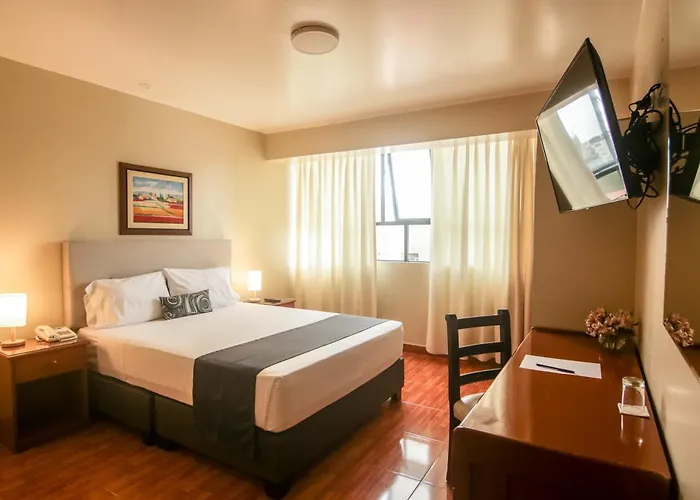Epiqus Hotel