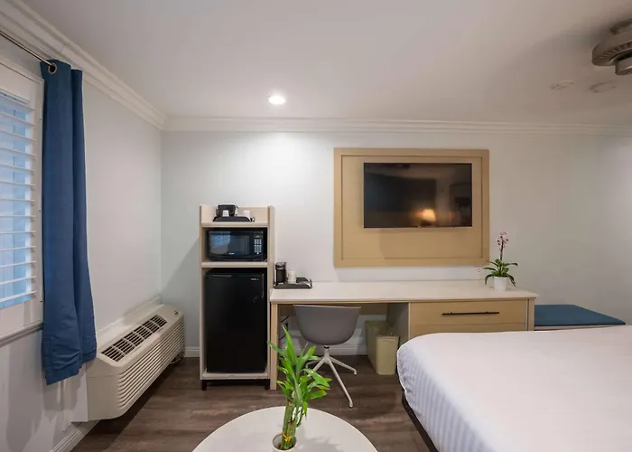 Ramada By Wyndham Redondo Beach