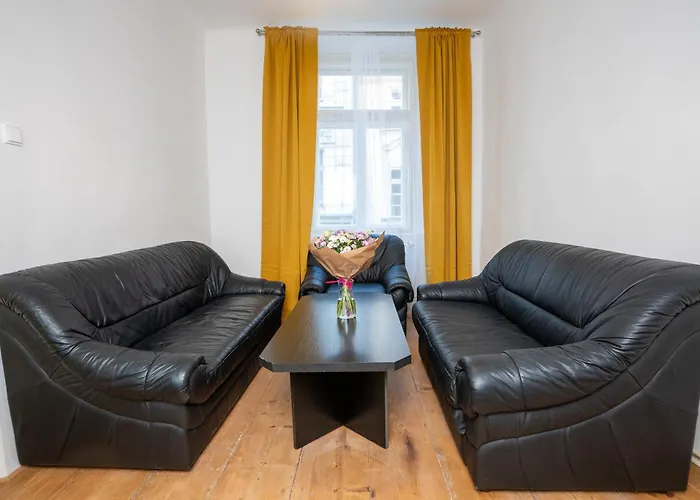 White Wolf House Hostel & Apartments