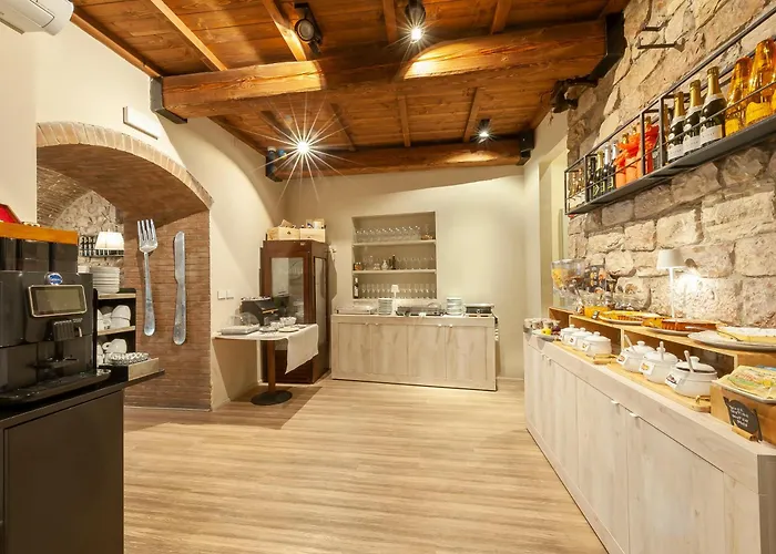  Asisium Boutique