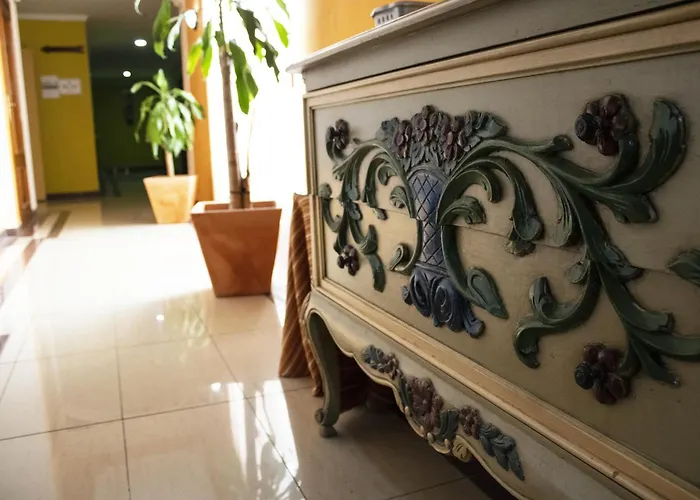 Hostal Valdepeñas by Bossh Hotels