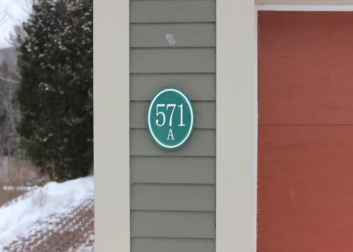 Luxury hotel only: Topnotch Resort