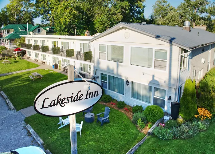 Casino hotel: Lakeside Inn
