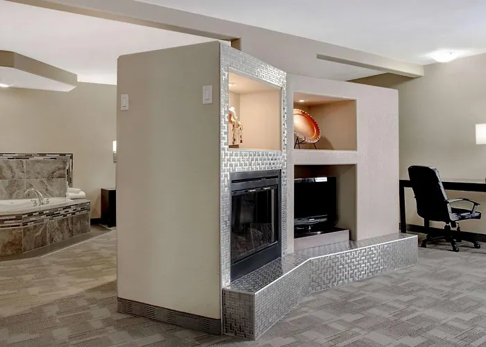 Days Inn By Wyndham Medicine Hat