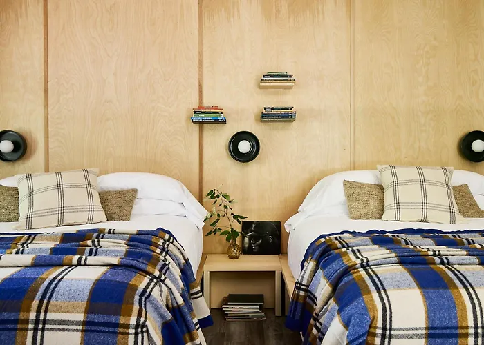 Bluebird Cady Hill Lodge