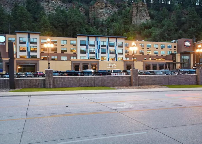 Pet Friendly hotel: Tru By Hilton Deadwood