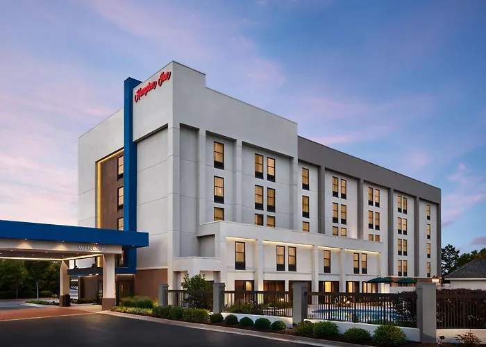 Hotels with pool Hampton Inn Charlotte/Matthews