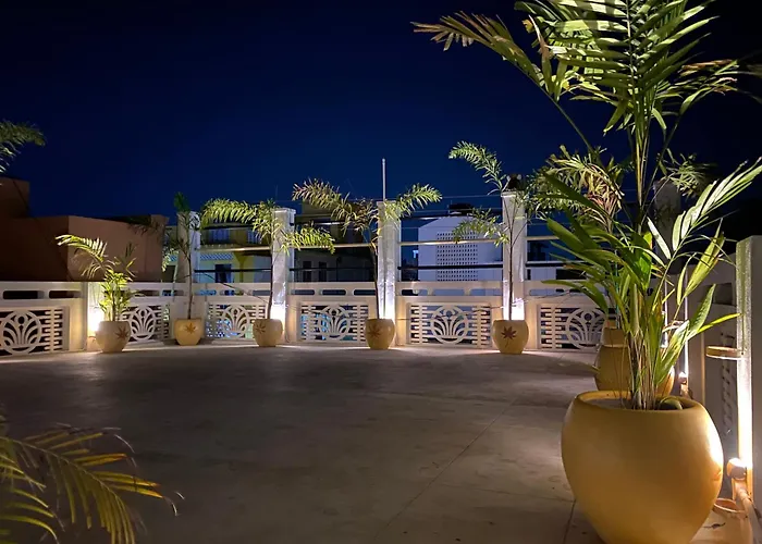 Dog friendly hotels La Villa French Heritage - Tie