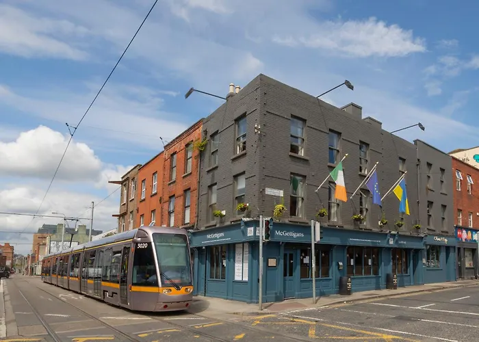 Hotel near College: Mcgettigan'S Townhouse - Olives & Figs Bistro