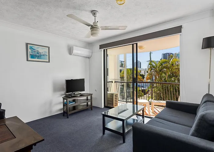 Dog friendly hotels Chevron Palms By Gold Coast Premium