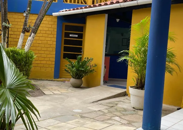 Hotels with pool Pousada Girassol