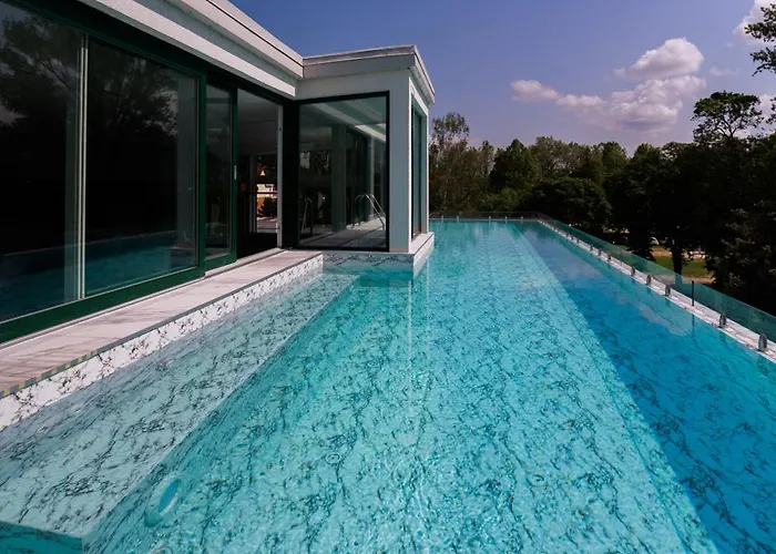 Villa Bauhaus Wellness Apart-