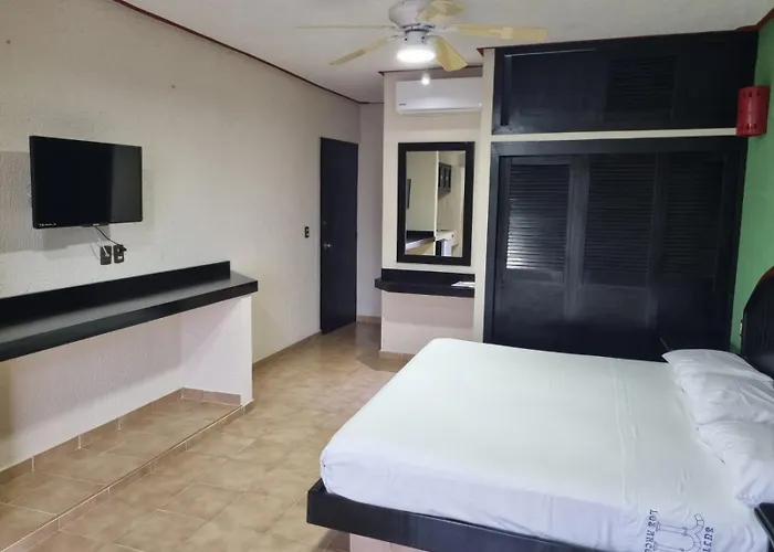 Suites Los Arcos