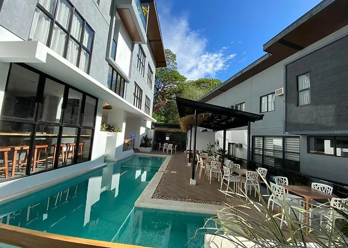 Acacia Garden Inn And Suites