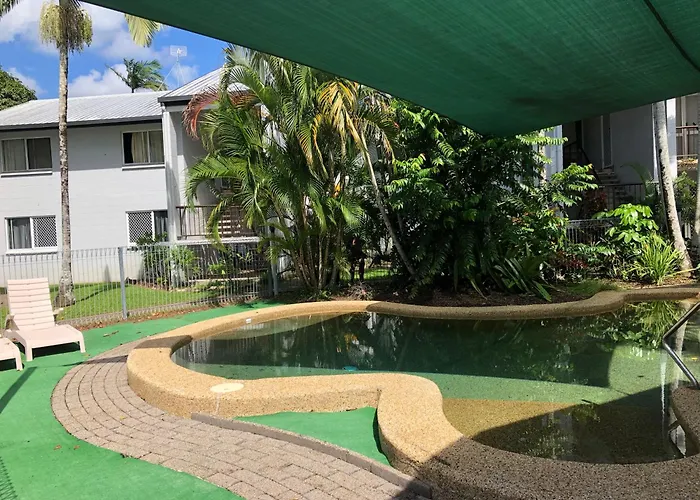 Lodging Coral Reef Apartments