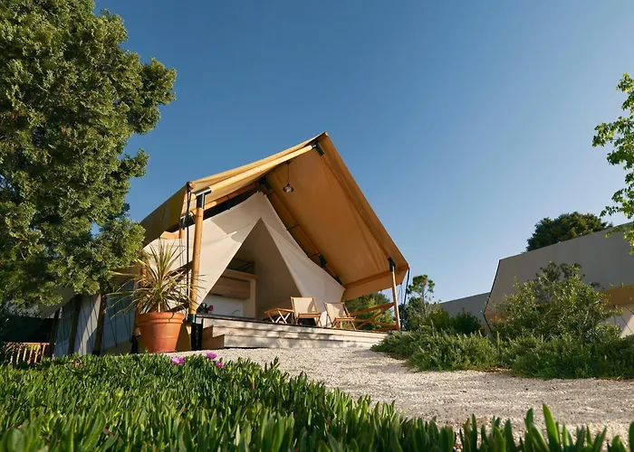  Arena One 99 Glamping