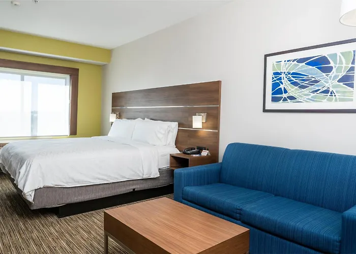 Holiday Inn Express & Suites - Lake Forest By Ihg