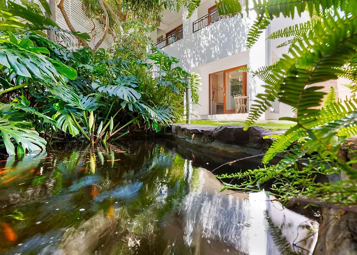 5 star hotels Hyde Park Guest House