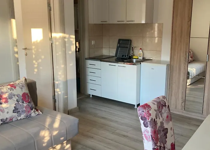 Budva, Jaz, Apartmani Dif