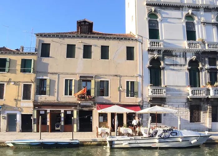 Hotel: Eagle'S Nest Venice Guest House