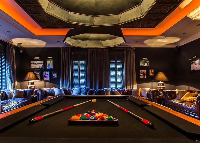 Central hotel: El Lodge, Ski & Spa