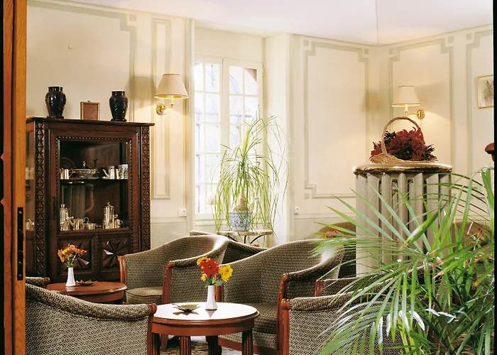Hostellerie Des Trois Pigeons, Paray-Le-Monial