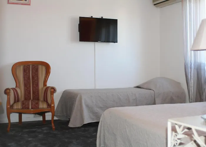Logis Hotel du Midi