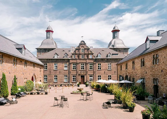  Schlosshotel Hugenpoet
