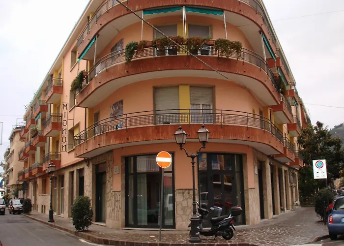 Hotel Mignon 50 Mt Dalla Spiaggia E Dall'Isola Pedonale