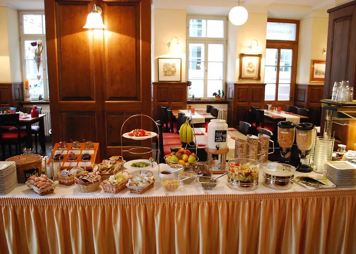 3-Sterne-Hotel: Hotel Goldener Falke