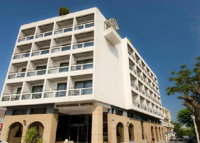  Alexandra &Apartments