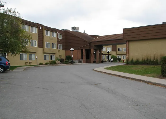 Travelodge By Wyndham Ottawa East
