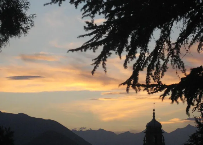 Hotel sulla spiaggia: Ostello Verbania