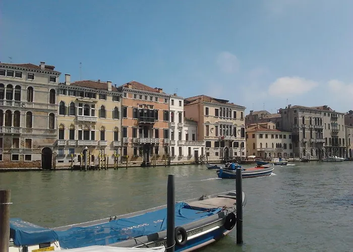 B&B: B&B Venice 1964