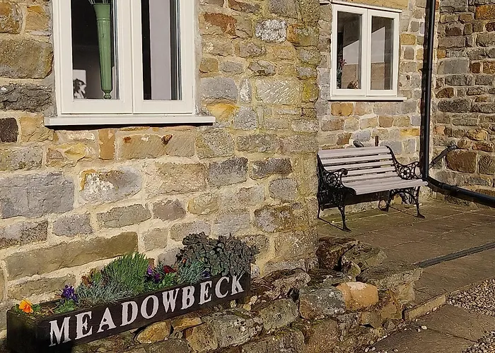 Beach hotel: Meadowbeck Holiday Cottages