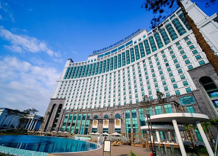 Luxury hotel only: Flc Halong Bay Golf Club & Luxury Resort