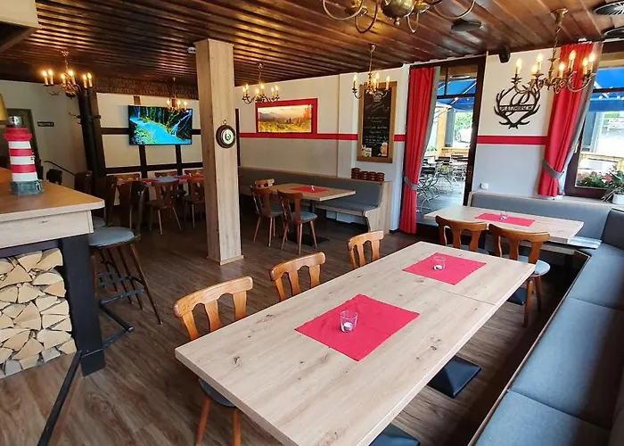 Bigger Hof - Wirtshaus Platzhirsch Am Jahnplatz