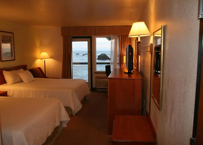 Villa: Oceanfront Lodge