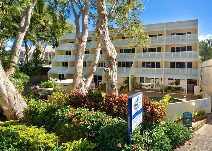 Central hotel: Marlin Waters Beachfront Apartments