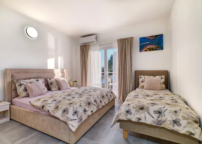 Eden Sea View Rooms