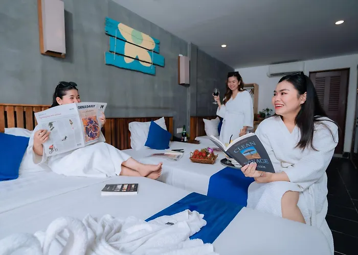 Grand Elevation Hotel