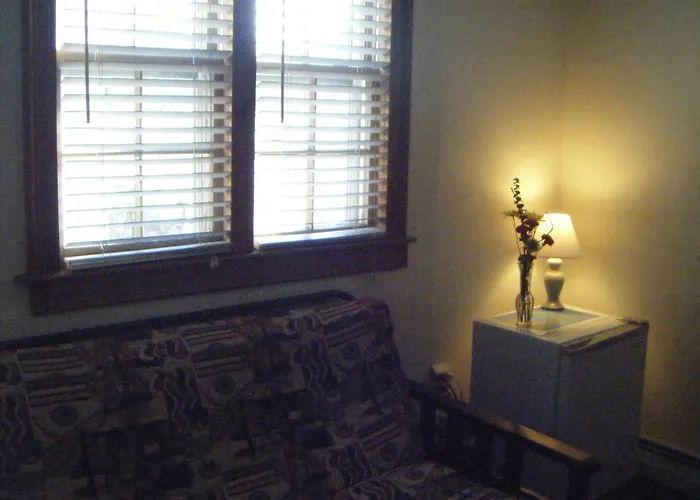 Guest house: Moffett House Inn