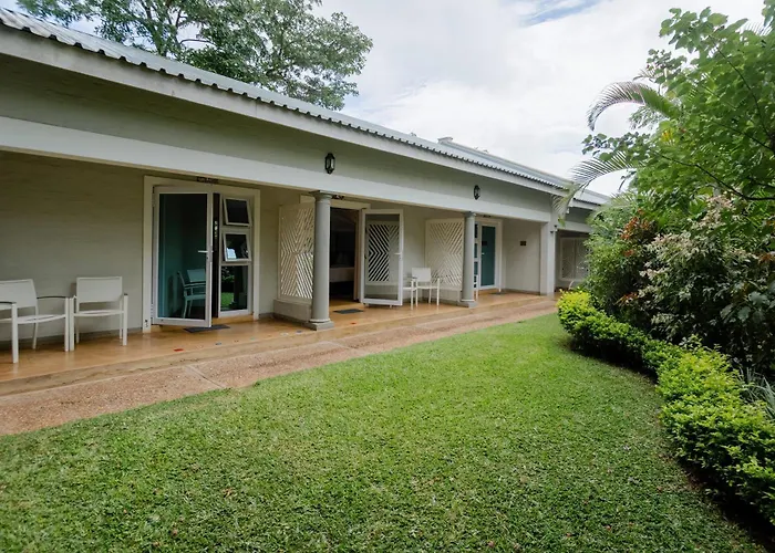 Ferienvermietung: PheZulu Guest Lodge