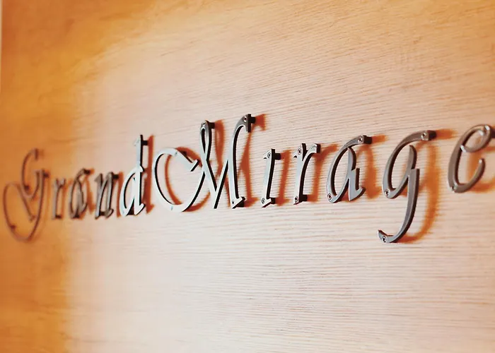 Grand Mirage