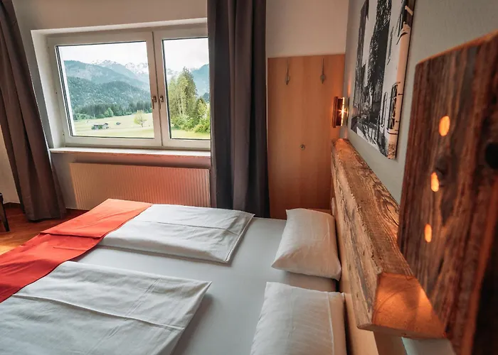 Hahnenkamm Hostel