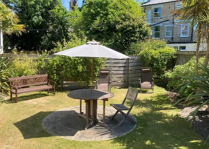 Hotels Close to Airport Cavendish Central Bournemouth